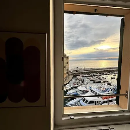 Attico Sul Porticciolo Antico Di Camogli